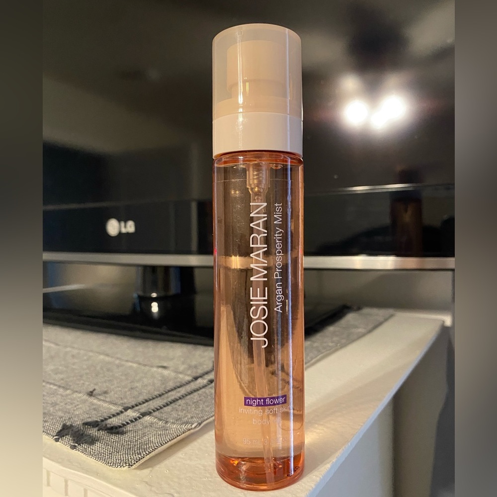 Brand new, never opened Josie Maran Argan Mist
